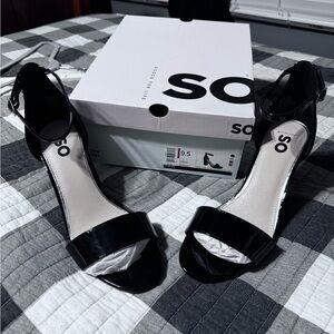 SO Women's Glossy Black Heels